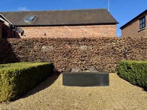 Communal Area- click for photo gallery